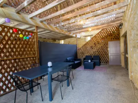 Maison cosy à Daglan avec cheminée et terrasse - Photo 17