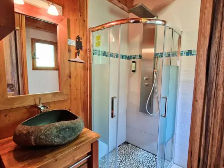 Chalet cosy 6 pers avec SPA, terrasse sud, proche station ski, animaux admis - Photo 3