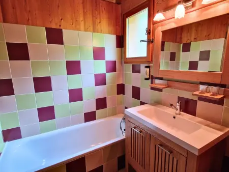 Chalet cosy 6 pers avec SPA, terrasse sud, proche station ski, animaux admis - Photo 8
