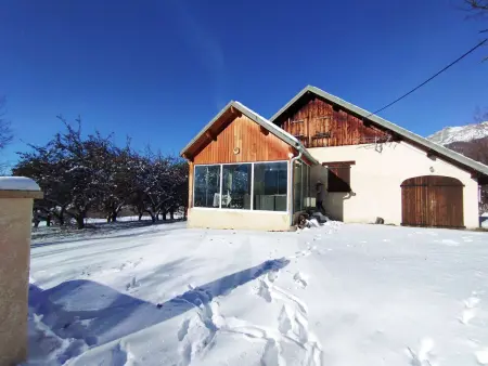 Maison calme avec jardin, 3 chambres, cheminée proche station de ski - Photo 18