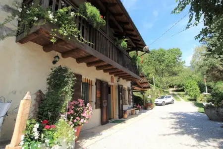 Pedavena, Maison de vacances à Feltre avec jardin et barbecue - Photo 8
