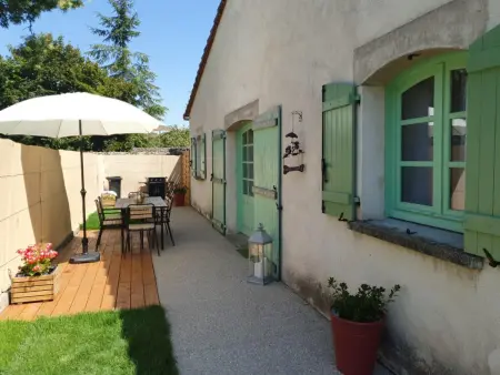 Gîte rénové à Charroux avec piscine et terrasse privative - Photo 1