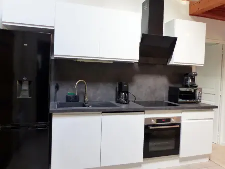 Gîte rénové à Charroux avec piscine et terrasse privative - Photo 8