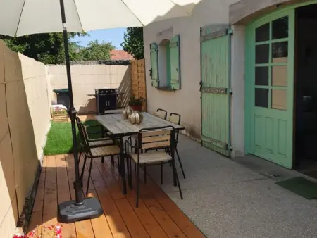 Gîte rénové à Charroux avec piscine et terrasse privative - Photo 19