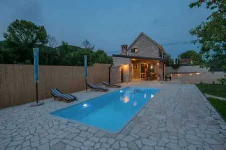 Eli, Adorable maison de vacances avec piscine - Photo 7