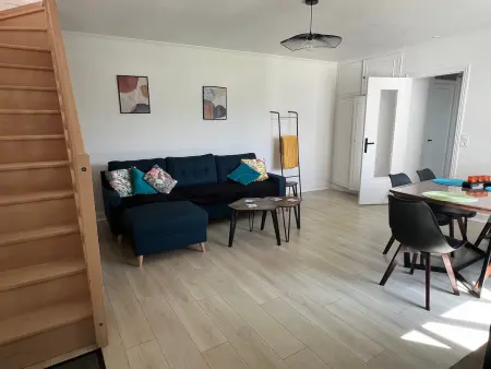 Maison de Pêcheur Rénovée à Riantec avec Jardin et Véranda - Photo 9