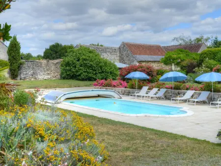 Gîte de charme avec piscine couverte entre Châteaux de la Loire et Futuroscope - Photo 1