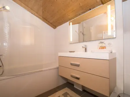 Chalet mitoyen aux pieds des pistes pour 6 pers., animaux admis, à Chamonix - Photo 4