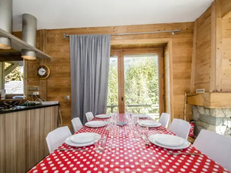 Chalet mitoyen aux pieds des pistes pour 6 pers., animaux admis, à Chamonix - Photo 8