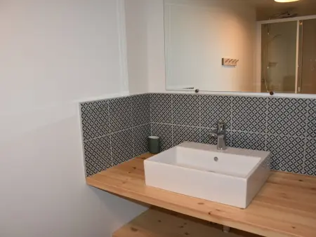 Chalet ensoleillé avec balcon et poêle à bois - Photo 4