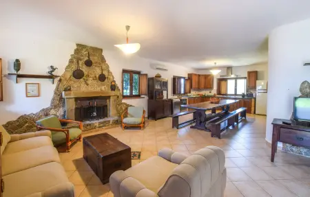 Maison 10 personnes à Motta Santa Lucia - Photo 1