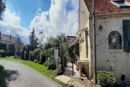 LE GITE DES CHAUMES, Geräumiges Ferienhaus mit Garten - Photo 3