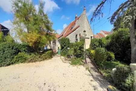 LE GITE DES CHAUMES, Geräumiges Ferienhaus mit Garten - Photo 4