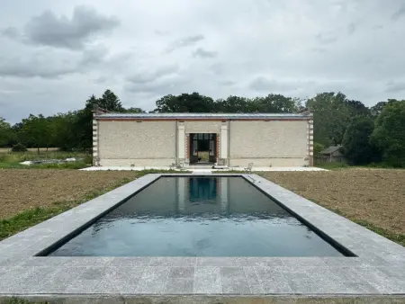Gîte de charme avec piscine chauffée et sauna, au cœur d'une propriété historique en Val de Loire - Photo 17