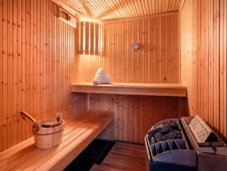 Chalet chaleureux avec cheminée et jacuzzi à Méribel - Photo 5