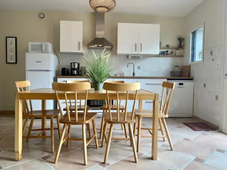 Charmante Maison au Cœur d’un Village Paludier, Proche Guérande et Plages, Terrasse et Wifi - Photo 6
