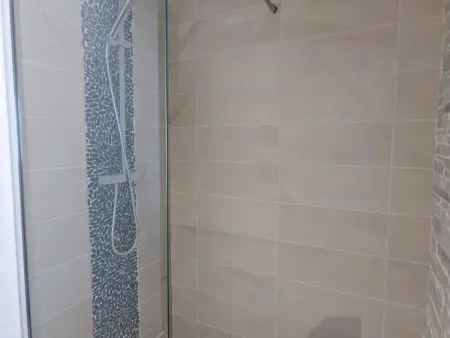 Maison spacieuse avec piscine chauffée, jardin clos, terrasses, cheminée, et équipements bébé inclus. - Photo 23