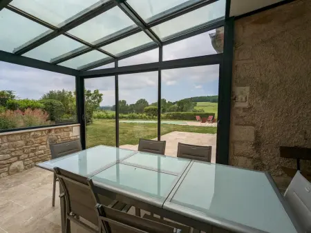 Maison spacieuse avec piscine chauffée, jardin clos, terrasses, cheminée, et équipements bébé inclus. - Photo 26