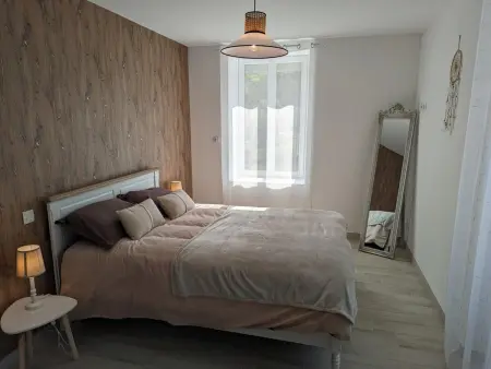 Maison en pierres rénovée avec jardin, terrasse, 3 chambres, proche village, nature paisible, équipements complets - Photo 14