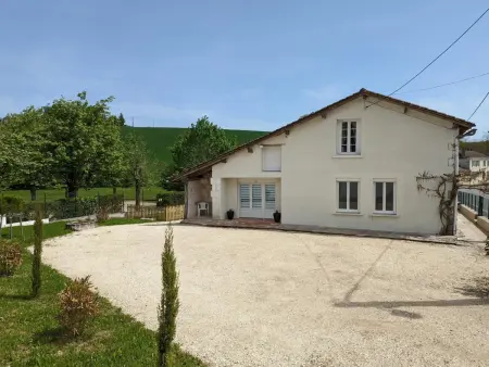 Maison en pierres rénovée avec jardin, terrasse, 3 chambres, proche village, nature paisible, équipements complets - Photo 21