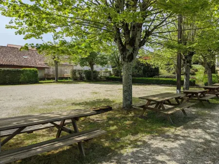 Maison en pierres rénovée avec jardin, terrasse, 3 chambres, proche village, nature paisible, équipements complets - Photo 33