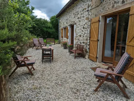 Spacieuse maison à Massignac avec jardin privatif - Photo 29