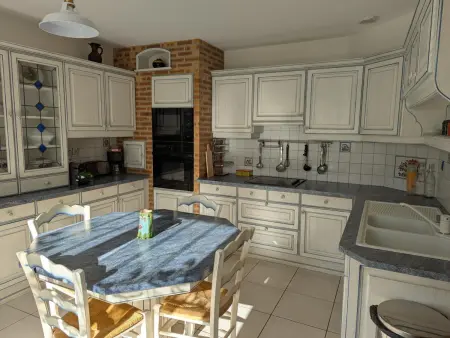 Gîte spacieux avec piscine privée et jardin, idéal pour familles avec animaux - Photo 10