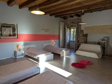 Gîte spacieux avec piscine privée et jardin, idéal pour familles avec animaux - Photo 24