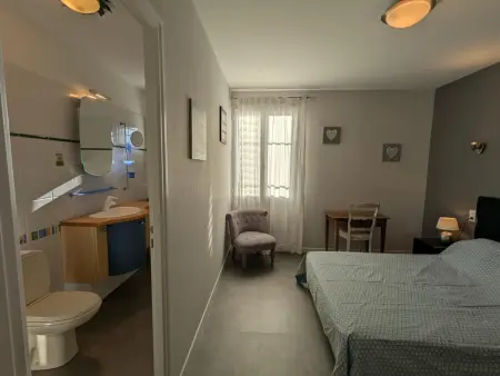 Gîte spacieux avec piscine privée et jardin, idéal pour familles avec animaux - Photo 30