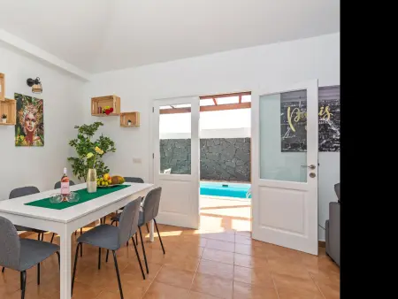 Villa à Playa Blanca avec Piscine Privée, BBQ, Parking et Wifi - Photo 8