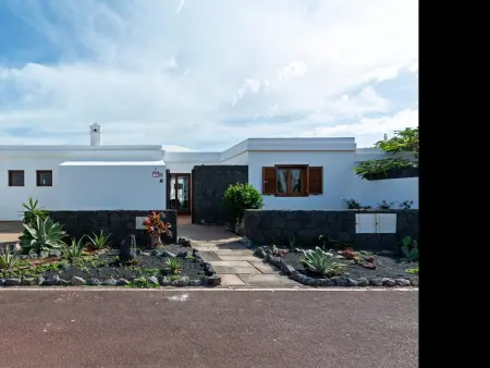 Villa à Playa Blanca avec Piscine Privée, BBQ, Parking et Wifi - Photo 21