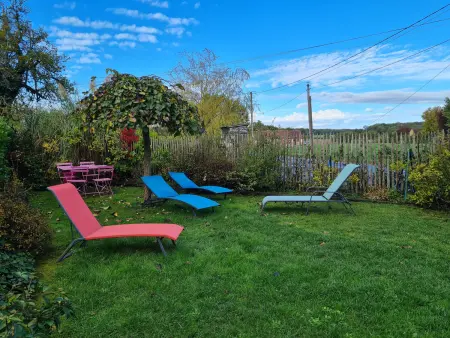 Charmant gîte rénové avec jardin, proche du Val de Loire et du Sancerrois, idéal pour familles - Photo 13