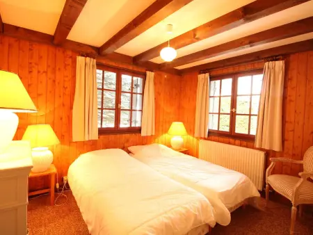 Chalet 4 chambres sur pistes débutants avec balcon et parking, à 350m des commerces - Photo 8