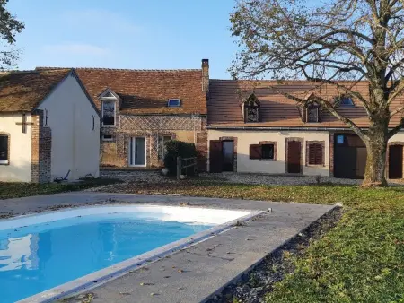 Maison de campagne rénovée avec jardin privatif - 2 chambres, 2 sdb, séjour spacieux - Photo 15