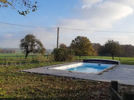 Maison de campagne rénovée avec jardin privatif - 2 chambres, 2 sdb, séjour spacieux - Photo 16