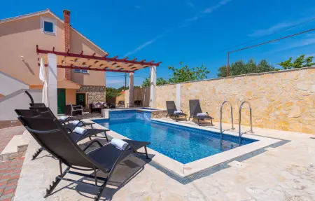 Maison 8 personnes à Sveti Filip i Jakov - Photo 9