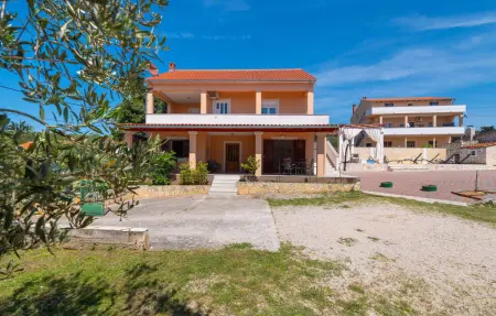 Maison 8 personnes à Sveti Filip i Jakov - Photo 15