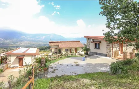 Holiday Home in Strada Cervara, Maison 15 personnes à Senerchia - Photo 9