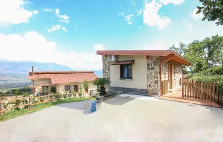 Holiday Home in Strada Cervara, Maison 15 personnes à Senerchia - Photo 12