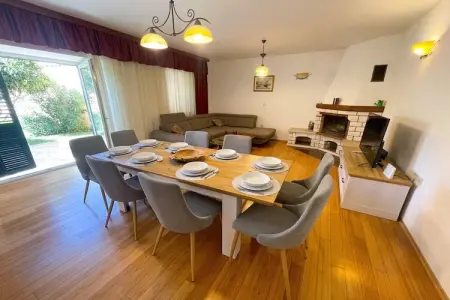 Villa Jadranka, Villa avec piscine près de la côte adriatique - Photo 13