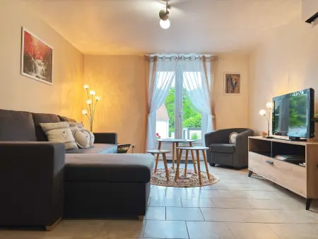 Gîte spacieux près du zoo de Beauval avec cour privative, terrasse, et équipements complets - Photo 1