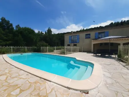 Le Rêve de Montbrun, Villa spacieuse avec piscine à Montbrun - Photo 2