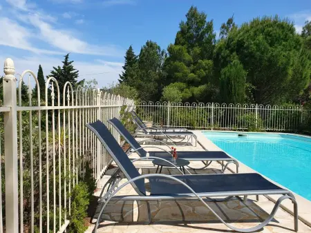 Le Rêve de Montbrun, Villa spacieuse avec piscine à Montbrun - Photo 9