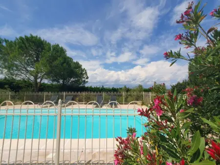 Le Rêve de Montbrun, Villa spacieuse avec piscine à Montbrun - Photo 12