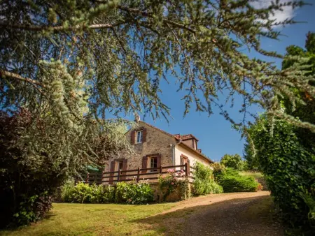 Gite Les Terrasses, Maison pour enfants avec grand jardin - Photo 10