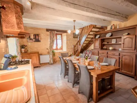 Gite Le Croix du Notaire, Maison pour enfants avec étang à poissons - Photo 3