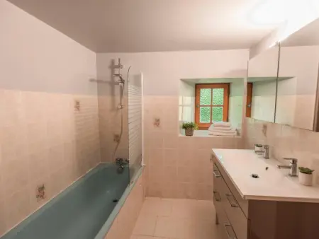 Gite Le Croix du Notaire, Maison pour enfants avec étang à poissons - Photo 13