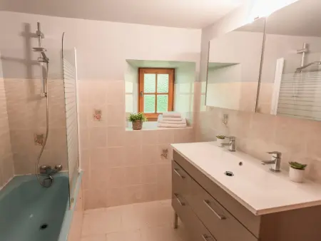 Gite Le Croix du Notaire, Maison pour enfants avec étang à poissons - Photo 14