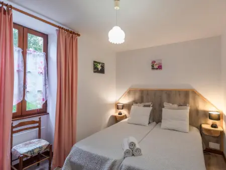 Gite Le Croix du Notaire, Maison pour enfants avec étang à poissons - Photo 20