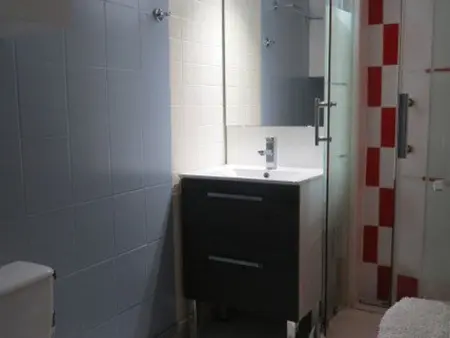 Charmante maison climatisée avec terrasse, parking privé à 600m de la plage, pour 6 personnes - Photo 3